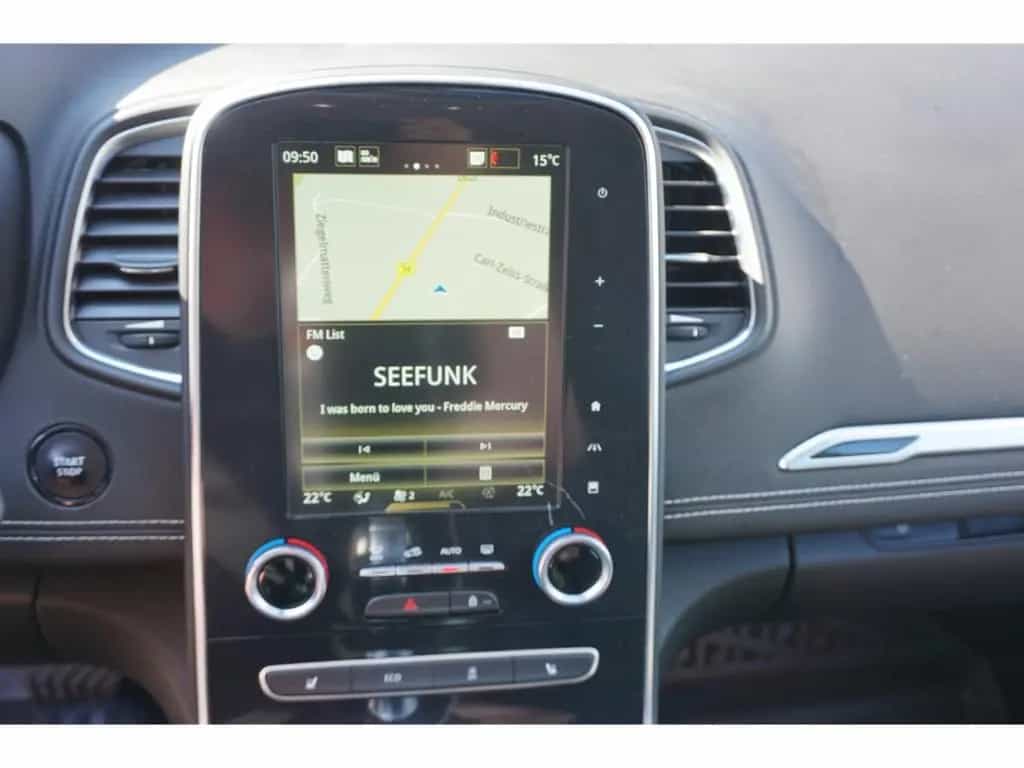 Renault Grand Scenic TCe140 BOSE Edition EDC AHK Navi SH 12/2019-photo-19