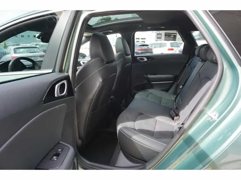 Kia Ceed_sw 1.5T 140 GT Line DCT7 Navi ACC LED Kamer 10/2025-photo-25