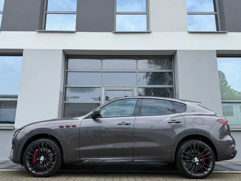 Maserati Levante TROFEO V8*PANO*360*B&W*SOFT*BELÜFTUNG*22 03/2021-photo-2