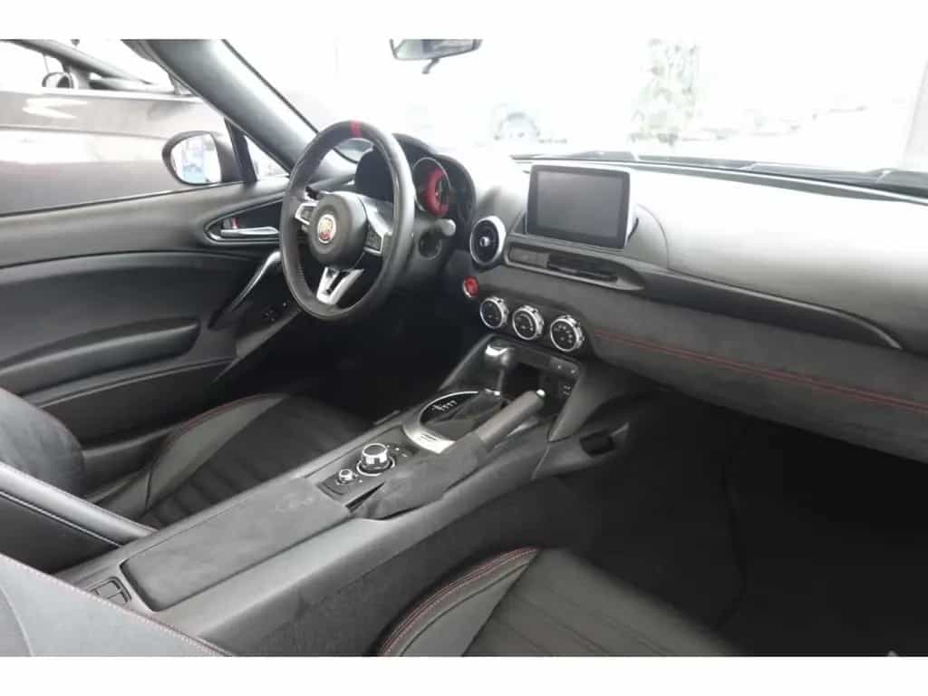 Abarth 124 Spider 170 Multiair Turbo 1.4 T-Jet Automati 04/2017-photo-9