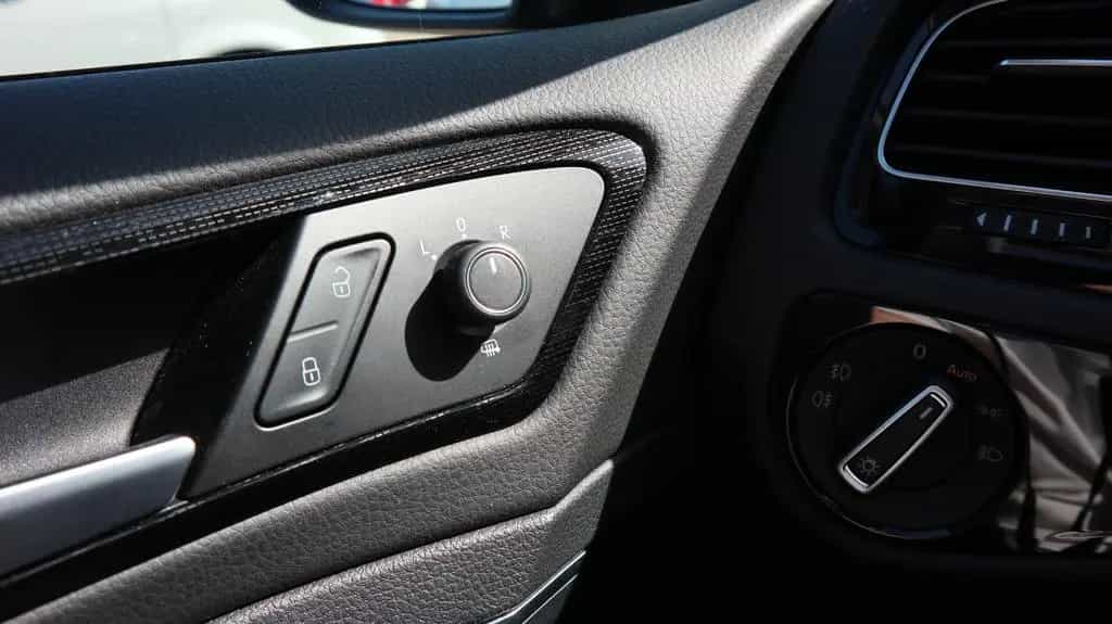 Volkswagen Golf VII Lim. Highline BMT-LED-Navi-ACC-DSG 12/2019-photo-20