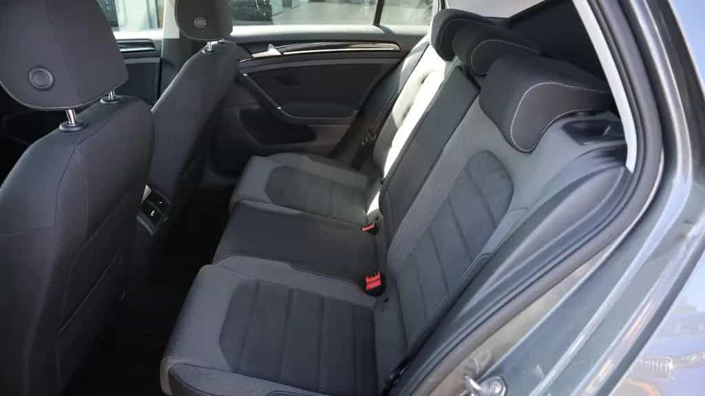Volkswagen Golf VII Lim. Highline BMT-LED-Navi-ACC-DSG 12/2019-photo-26