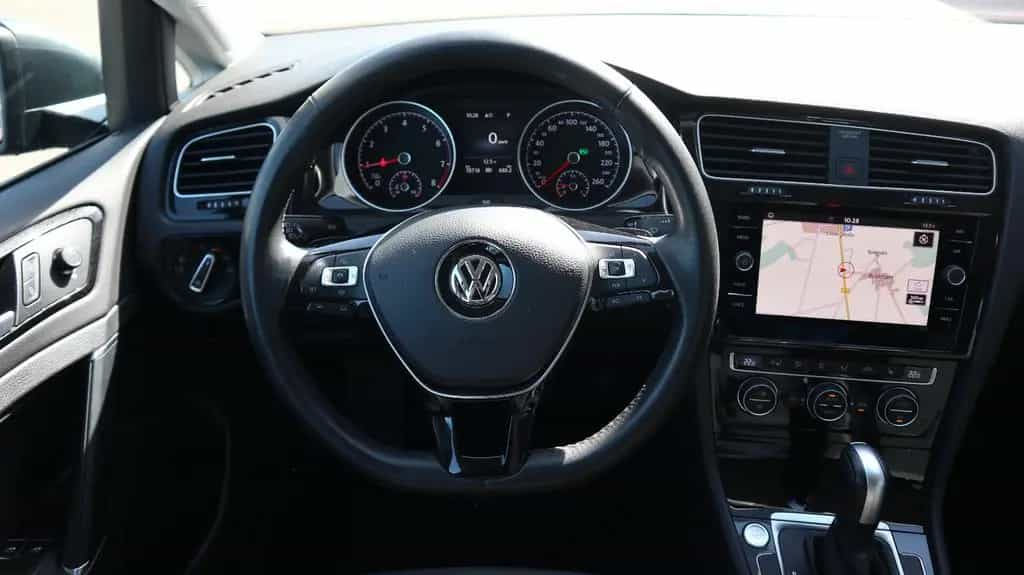 Volkswagen Golf VII Lim. Highline BMT-LED-Navi-ACC-DSG 12/2019-photo-7