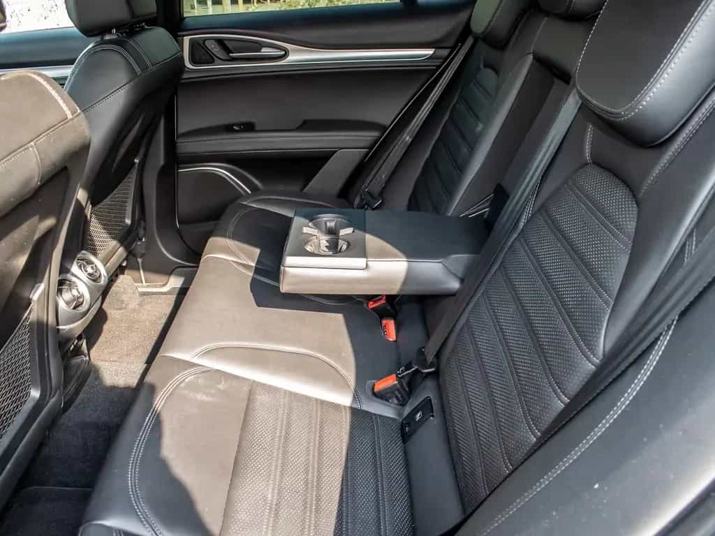 Alfa Romeo Stelvio Veloce Allrad AD El. Fondsitzverst. Navi 09/2022-photo-14