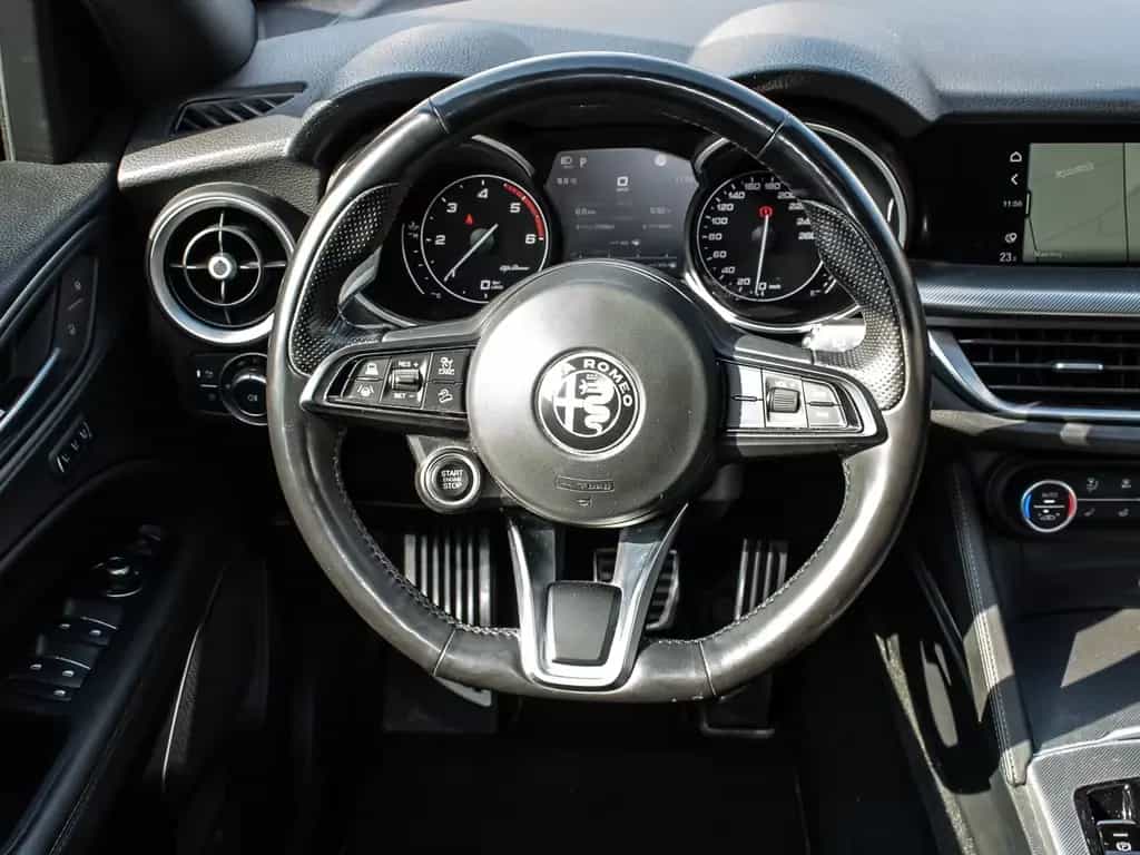 Alfa Romeo Stelvio Veloce Allrad AD El. Fondsitzverst. Navi 09/2022-photo-6