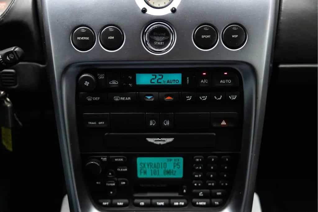 Aston Martin Vanquish V12 5.9 | Technisch 100% | Unieke staat 02/2002-photo-43