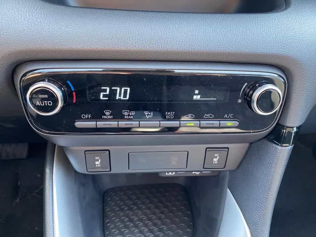 Mazda 2 CENTRE-LINE Hybrid 1.5 VVT-i +KAMERA+SHZ+DAB+ 05/2025-photo-17