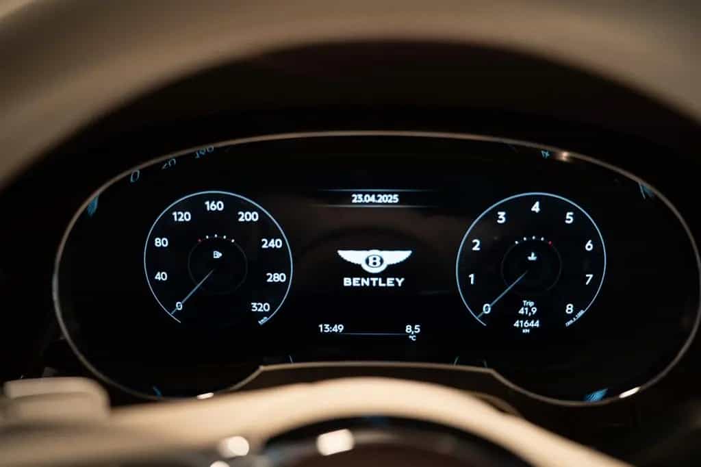 Bentley Bentayga 4.0 V8 4WD Autom. 04/2023-photo-14