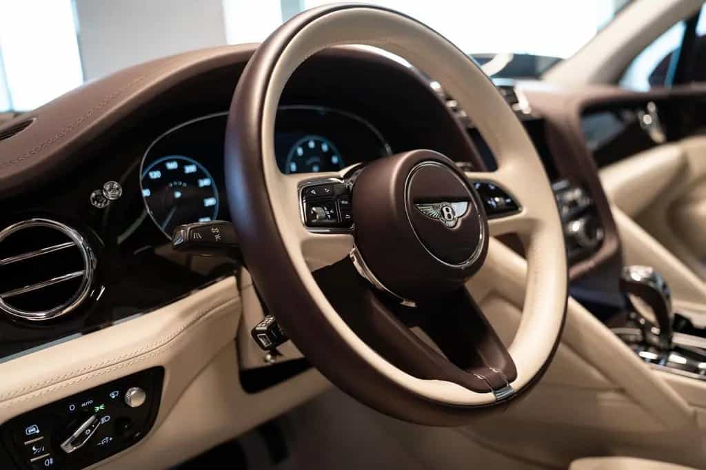 Bentley Bentayga 4.0 V8 4WD Autom. 04/2023-photo-7