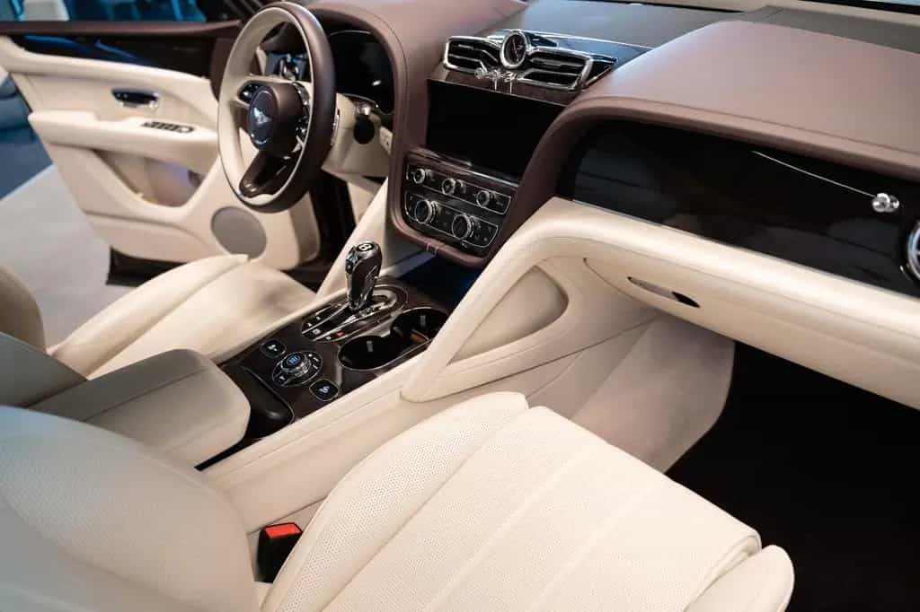 Bentley Bentayga 4.0 V8 4WD Autom. 04/2023-photo-8