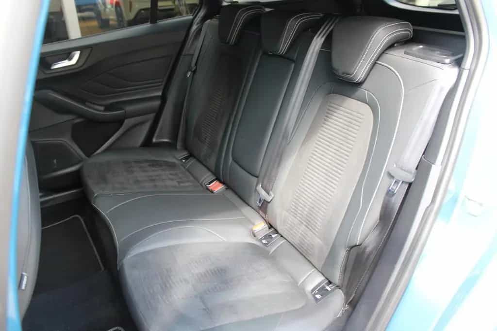 Ford Focus Turnier ST 2.3 Ecoboost +ACC+LED+SHZ+NAVI 11/2019-photo-10
