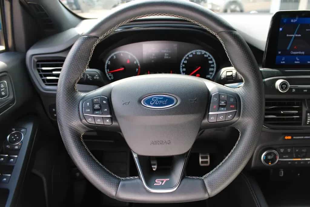 Ford Focus Turnier ST 2.3 Ecoboost +ACC+LED+SHZ+NAVI 11/2019-photo-12