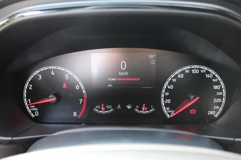 Ford Focus Turnier ST 2.3 Ecoboost +ACC+LED+SHZ+NAVI 11/2019-photo-13