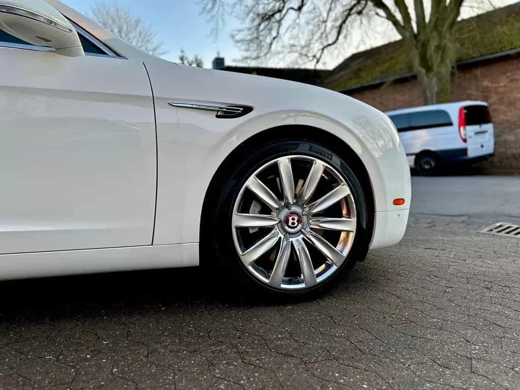 Bentley Flying Spur *SERVICE NEU*VOLL*NAVI*LED*GARANTIE* 03/2019-photo-14