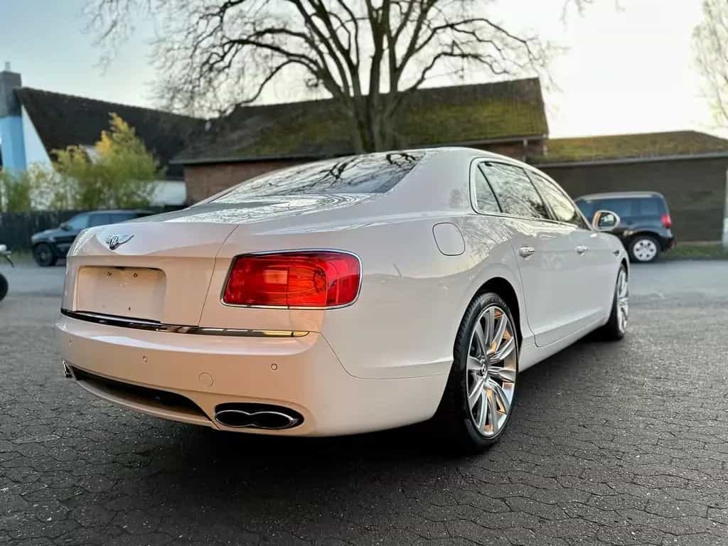 Bentley Flying Spur *SERVICE NEU*VOLL*NAVI*LED*GARANTIE* 03/2019-photo-16
