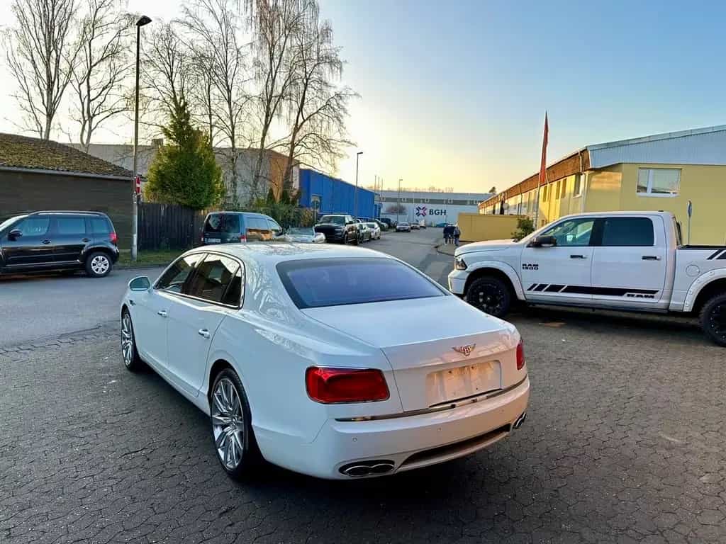 Bentley Flying Spur *SERVICE NEU*VOLL*NAVI*LED*GARANTIE* 03/2019-photo-19