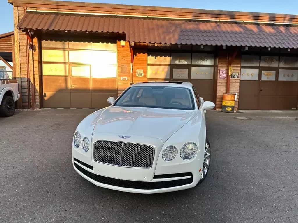 Bentley Flying Spur *SERVICE NEU*VOLL*NAVI*LED*GARANTIE* 03/2019-photo-2