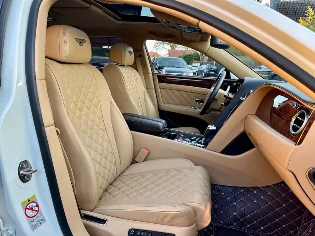 Bentley Flying Spur *SERVICE NEU*VOLL*NAVI*LED*GARANTIE* 03/2019-photo-37