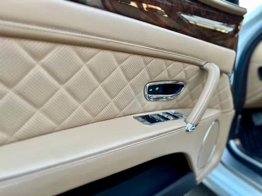 Bentley Flying Spur *SERVICE NEU*VOLL*NAVI*LED*GARANTIE* 03/2019-photo-45