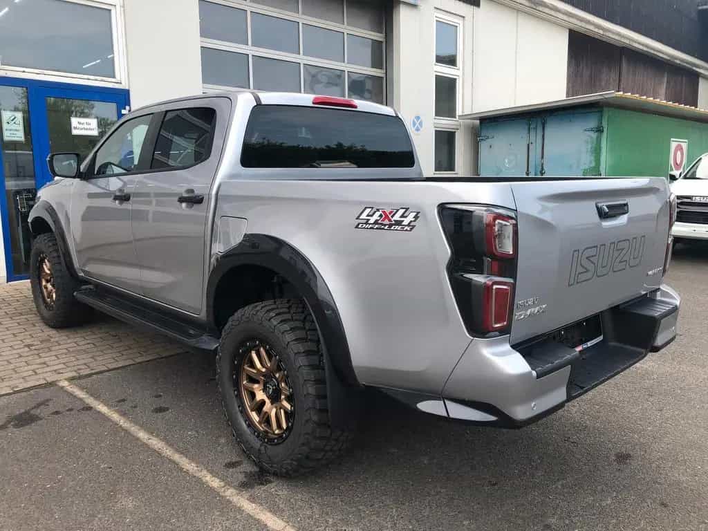 Isuzu D-Max Double Cab 4x4 V-Cross MT +Offroad+Winde+ 06/2025-photo-11