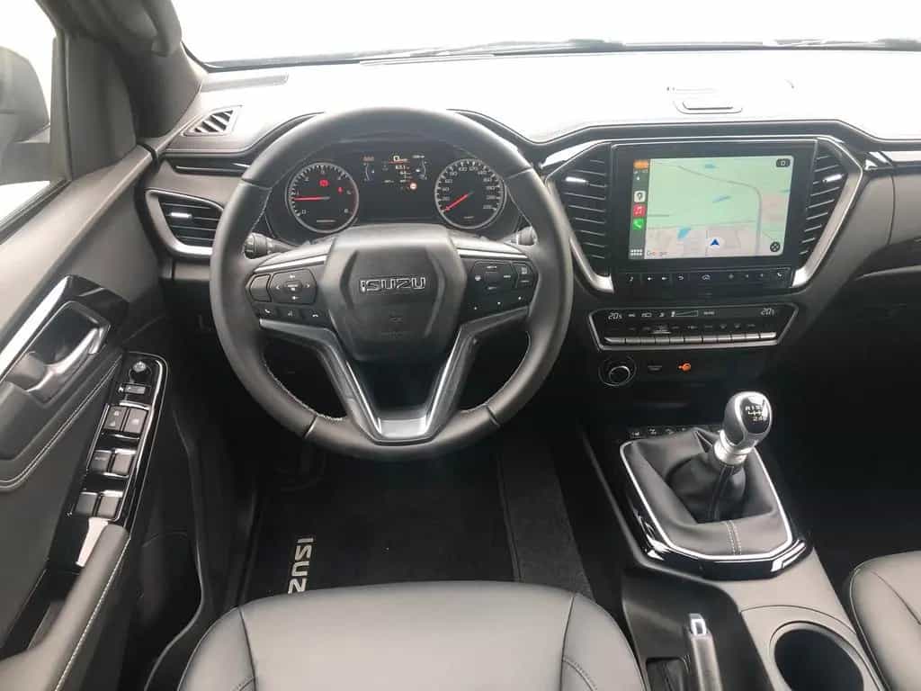 Isuzu D-Max Double Cab 4x4 V-Cross MT +Offroad+Winde+ 06/2025-photo-15