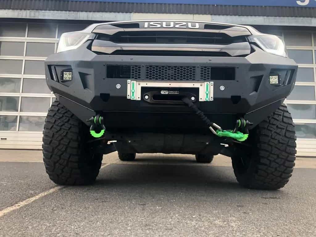 Isuzu D-Max Double Cab 4x4 V-Cross MT +Offroad+Winde+ 06/2025-photo-2