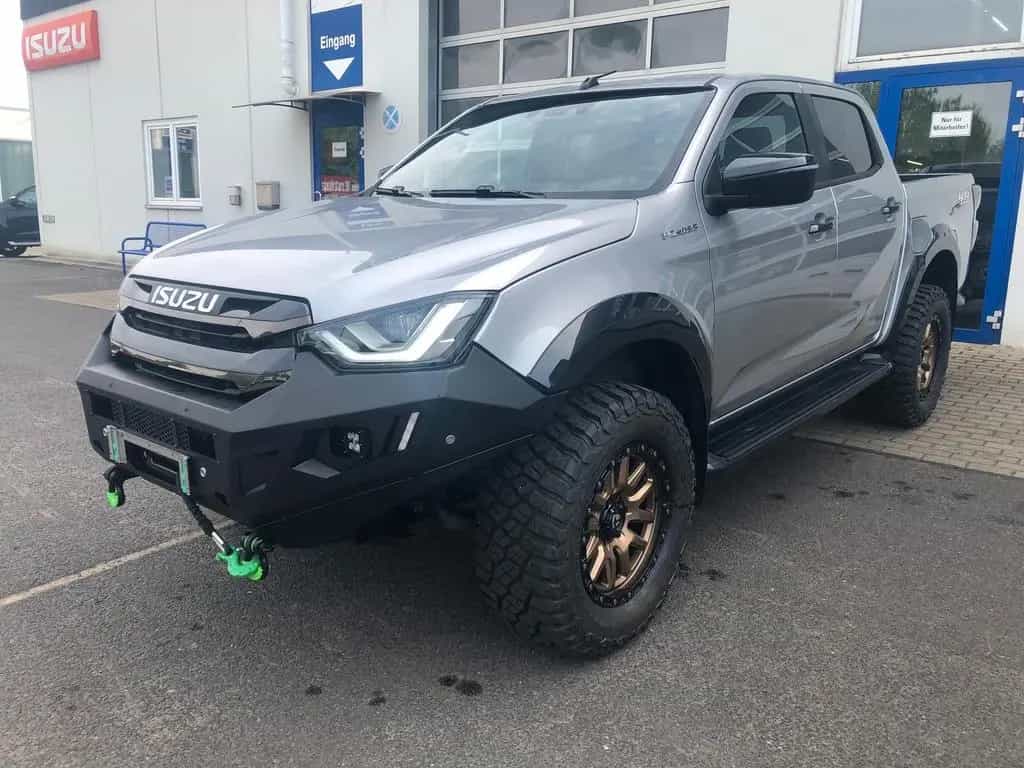 Isuzu D-Max Double Cab 4x4 V-Cross MT +Offroad+Winde+ 06/2025-photo-3