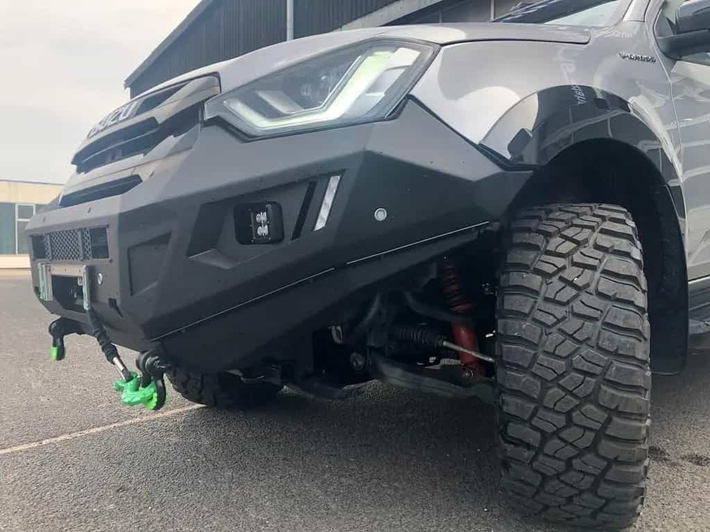 Isuzu D-Max Double Cab 4x4 V-Cross MT +Offroad+Winde+ 06/2025-photo-6