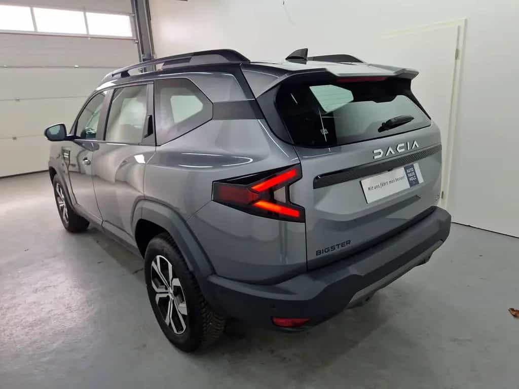 Dacia Bigster Expression TCe 130 4x4 Winterpaket 09/2025-photo-1