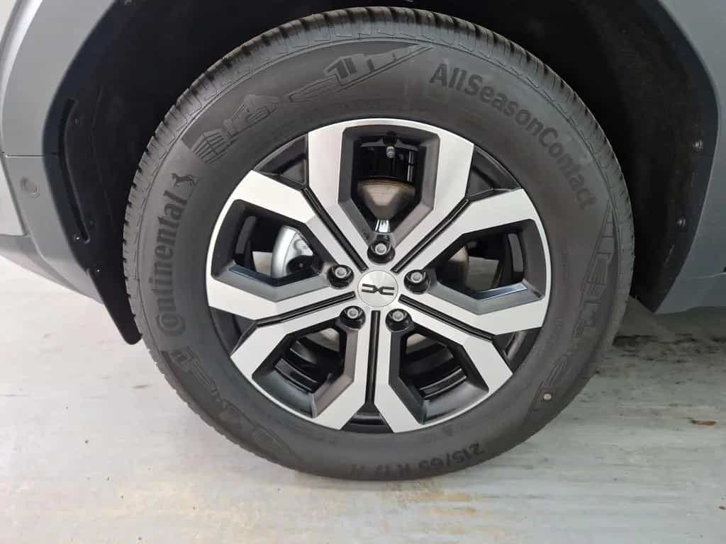 Dacia Bigster Expression TCe 130 4x4 Winterpaket 09/2025-photo-6