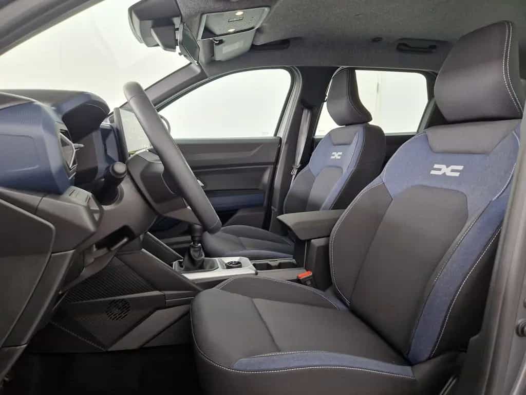 Dacia Bigster Expression TCe 130 4x4 Winterpaket 09/2025-photo-7