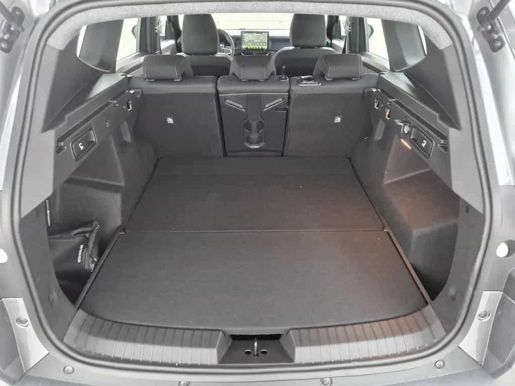 Dacia Bigster Expression TCe 130 4x4 Winterpaket 09/2025-photo-9