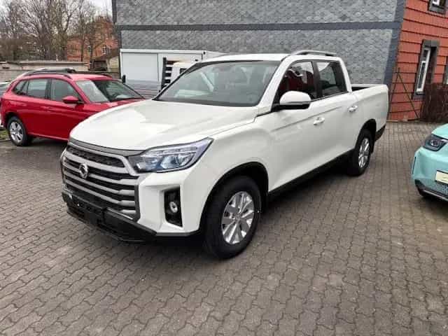 KGM Musso Grand 2.2D 4x4 CORE+AHK3.000kg+5J.GARANTIE 02/2026-photo-1