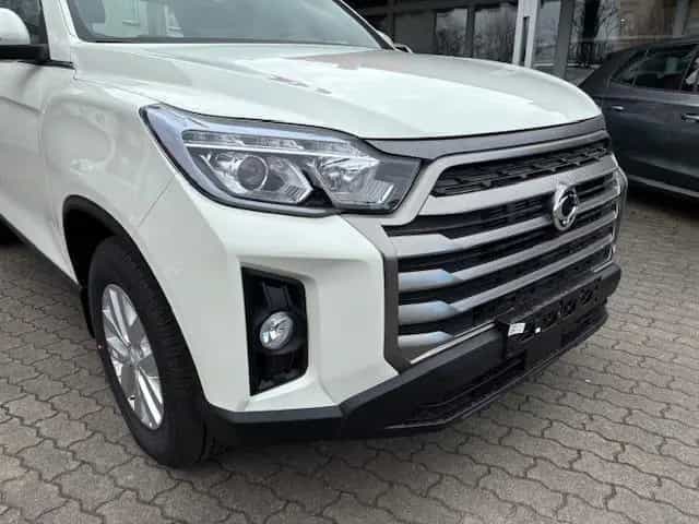 KGM Musso Grand 2.2D 4x4 CORE+AHK3.000kg+5J.GARANTIE 02/2026-photo-3