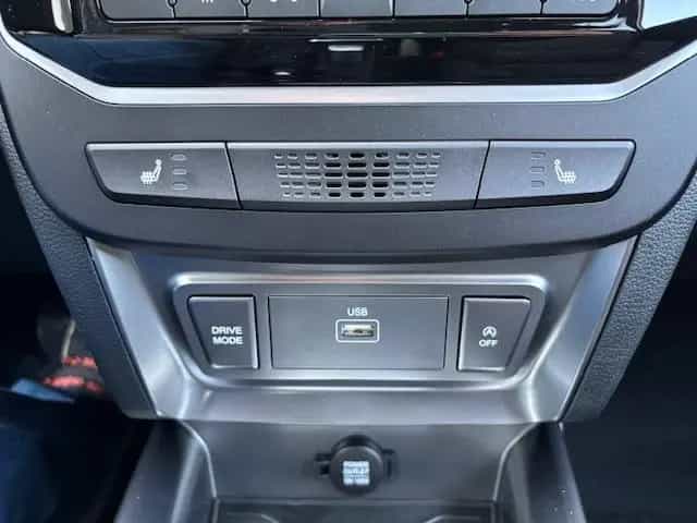KGM Tivoli 1.5 T-GDI 6AT RED+LED+NAVI+DAB+5JGARANTIE 02/2026-photo-24
