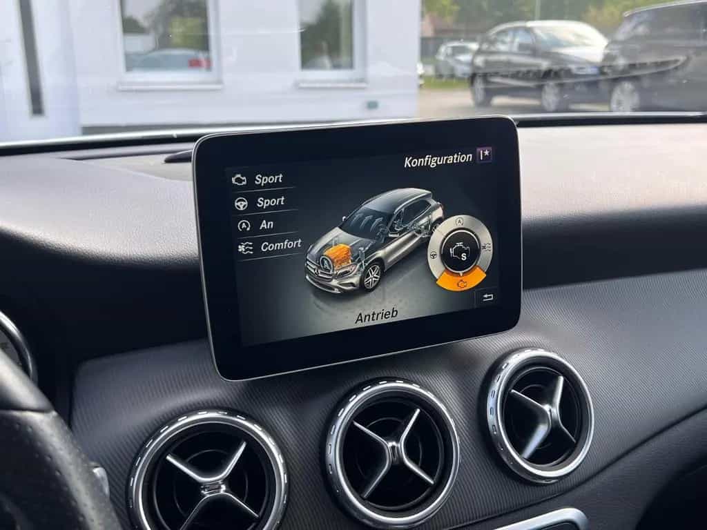 Mercedes-Benz GLA-Class 250 4Matic NIGHT-STANDHZ-NAVI-MEMORY-XENON 10/2016-photo-15