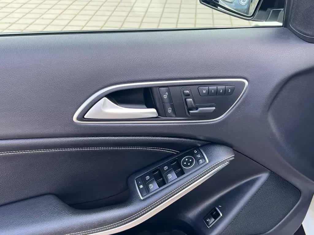 Mercedes-Benz GLA-Class 250 4Matic NIGHT-STANDHZ-NAVI-MEMORY-XENON 10/2016-photo-27