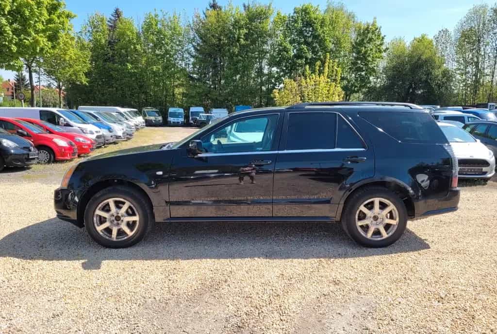 Cadillac SRX V8 Sport Luxury 4.6*Pano*Leder*SZH*DAB*Klima 03/2005-photo-1