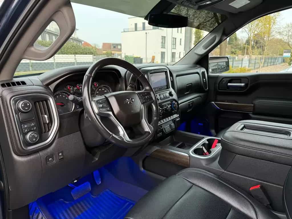 Chevrolet Silverado 5.3 V8/Crew Cab/BMC Bodykit/Sport-Aga 10/2019-photo-17