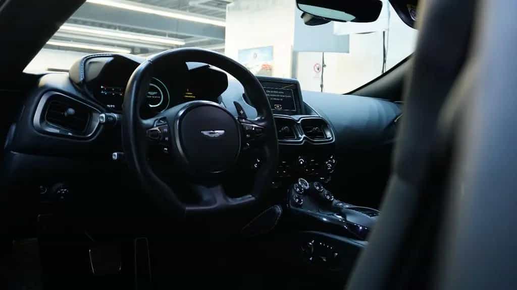 Aston Martin Vantage 4.0 V8 *Inspektion Neu*1HD*deutschesFZ 07/2021-photo-17