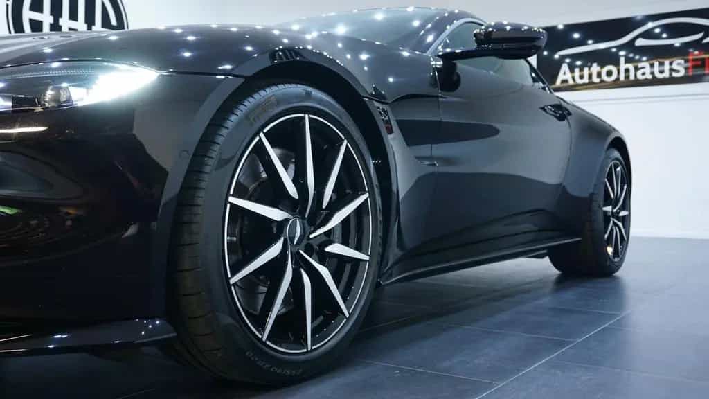 Aston Martin Vantage 4.0 V8 *Inspektion Neu*1HD*deutschesFZ 07/2021-photo-2