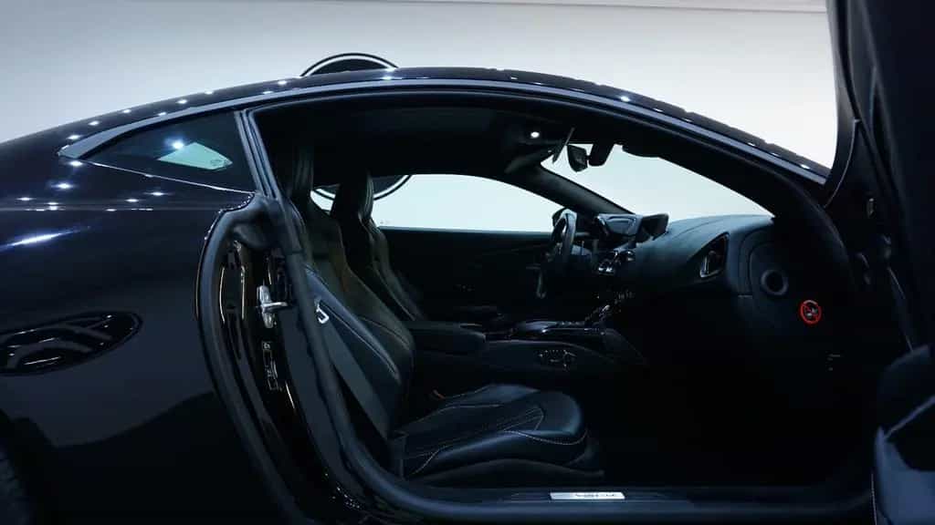 Aston Martin Vantage 4.0 V8 *Inspektion Neu*1HD*deutschesFZ 07/2021-photo-20
