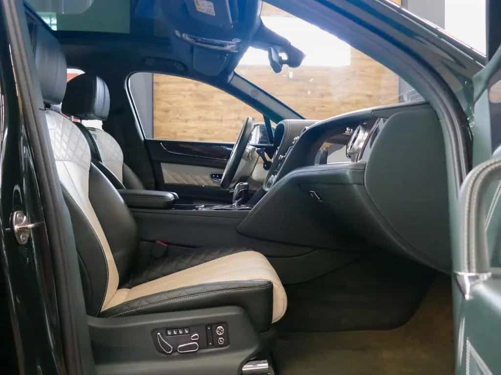 Bentley Bentayga 6.0 W12 Mulliner 4WD Autom. 01/2018-photo-10