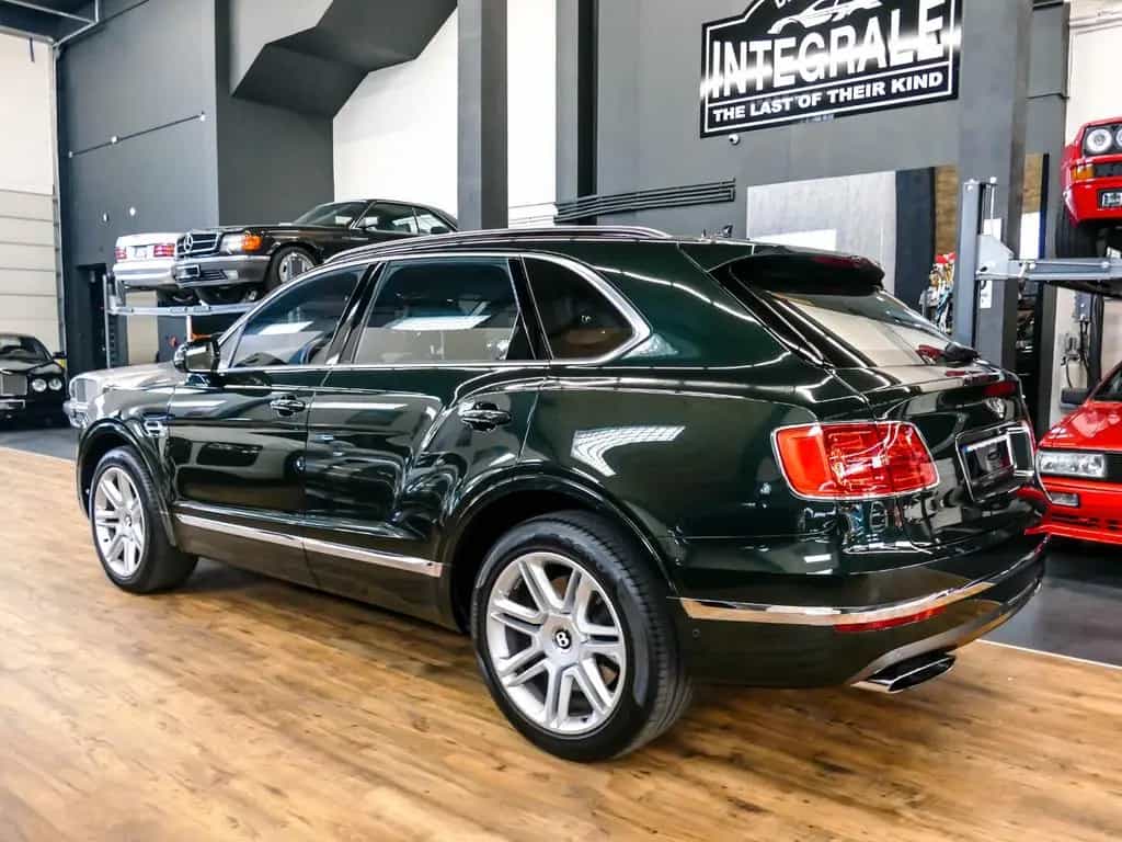 Bentley Bentayga 6.0 W12 Mulliner 4WD Autom. 01/2018-photo-5