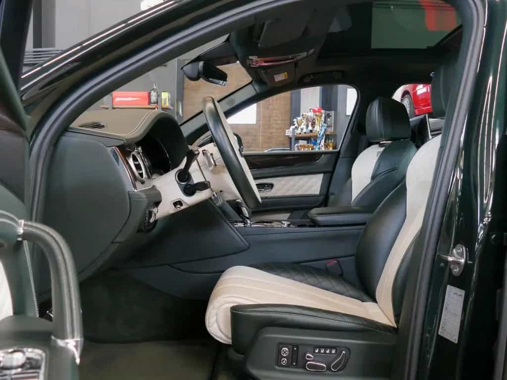Bentley Bentayga 6.0 W12 Mulliner 4WD Autom. 01/2018-photo-7