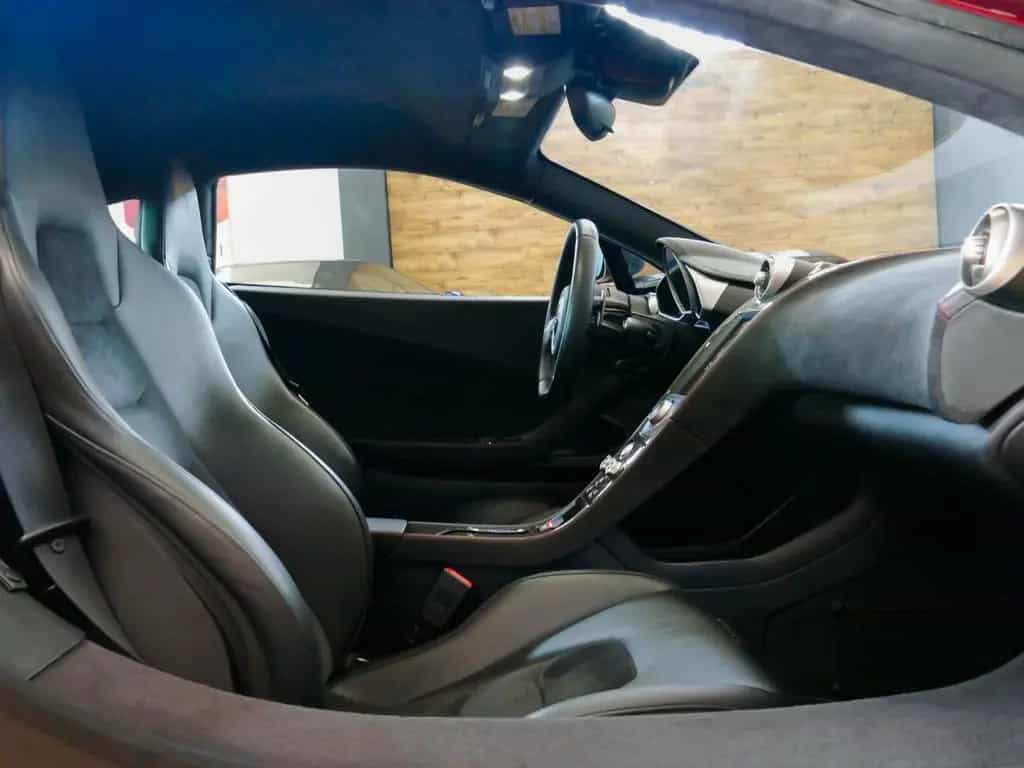 McLaren MP4-12C 3.8 V8 01/2014-photo-10