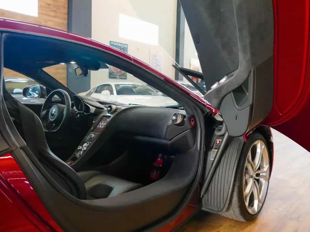 McLaren MP4-12C 3.8 V8 01/2014-photo-9