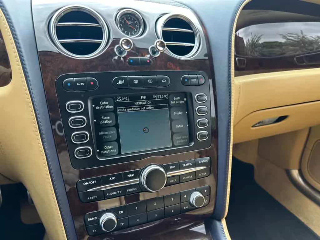 Bentley Continental Flying Spur W12 *Keyless*GSD*HU Neu* 11/2005-photo-14