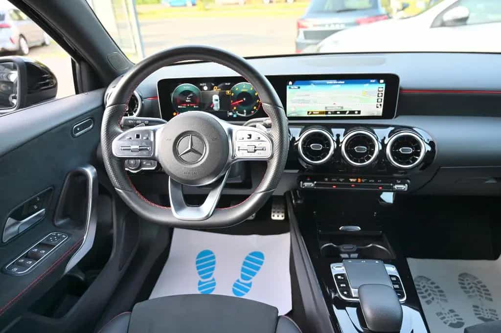 Mercedes-Benz A-Class 250 AMG Line Navi Leder LED PDC 07/2020-photo-13