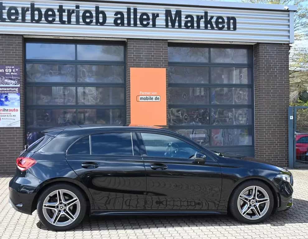 Mercedes-Benz A-Class 250 AMG Line Navi Leder LED PDC 07/2020-photo-4